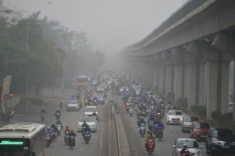 Ô nhiễm không khí tại Đường Nguyễn Trãi quận Thanh Xuân, TP.Hà Nội (ảnh chụp ngày 14.12). Ảnh: P.V